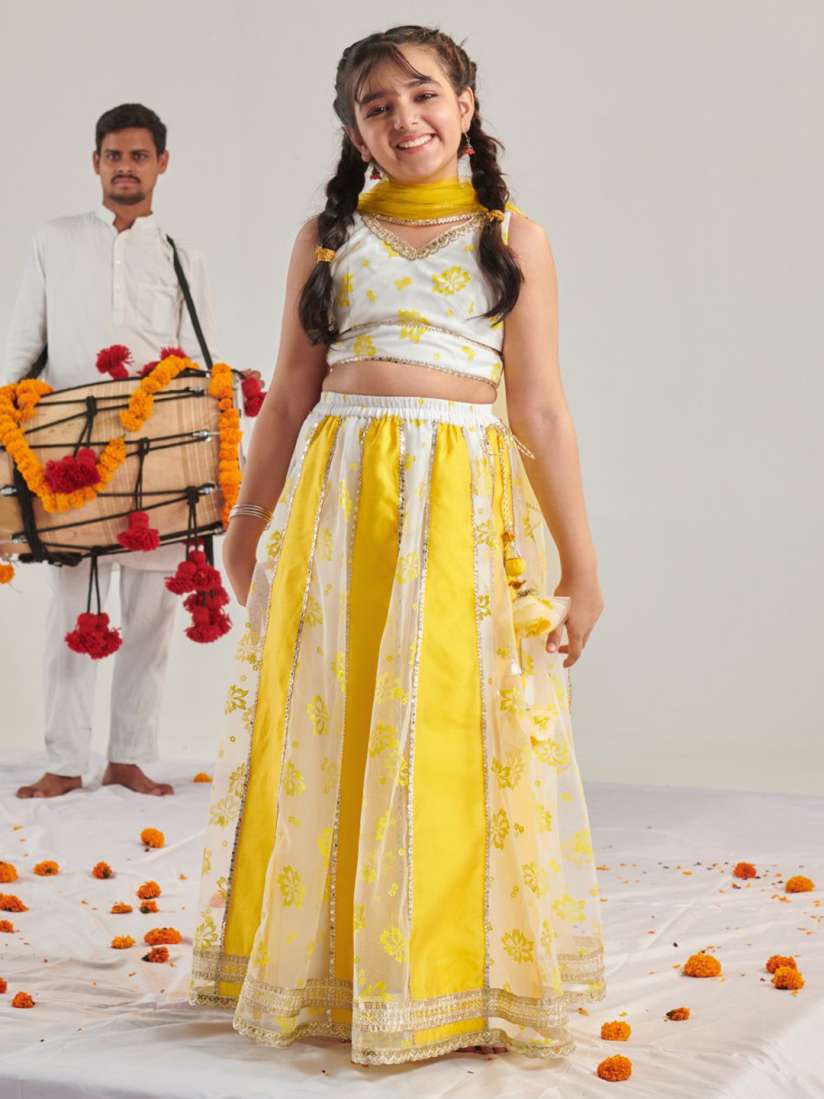 Buy pspeaches Girls Printed Ready to Wear Lehenga Blouse With Dupatta Lehenga Choli for Girls 29896054 Myntra