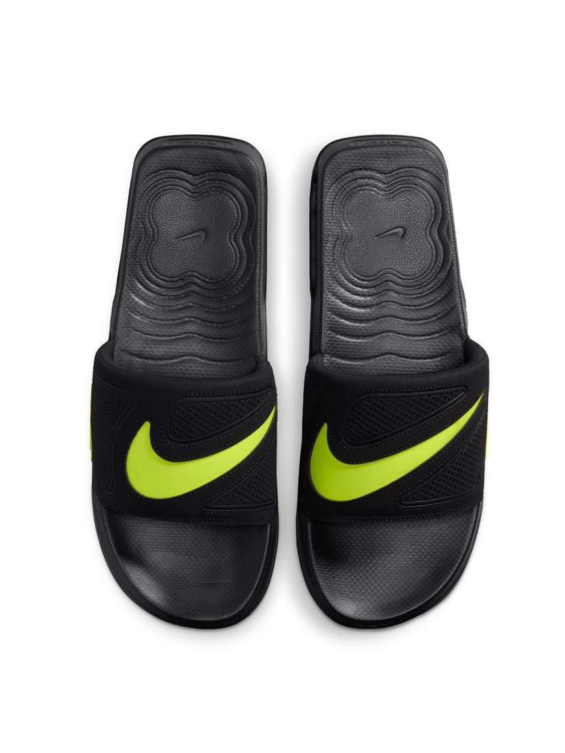 Nikes slides store