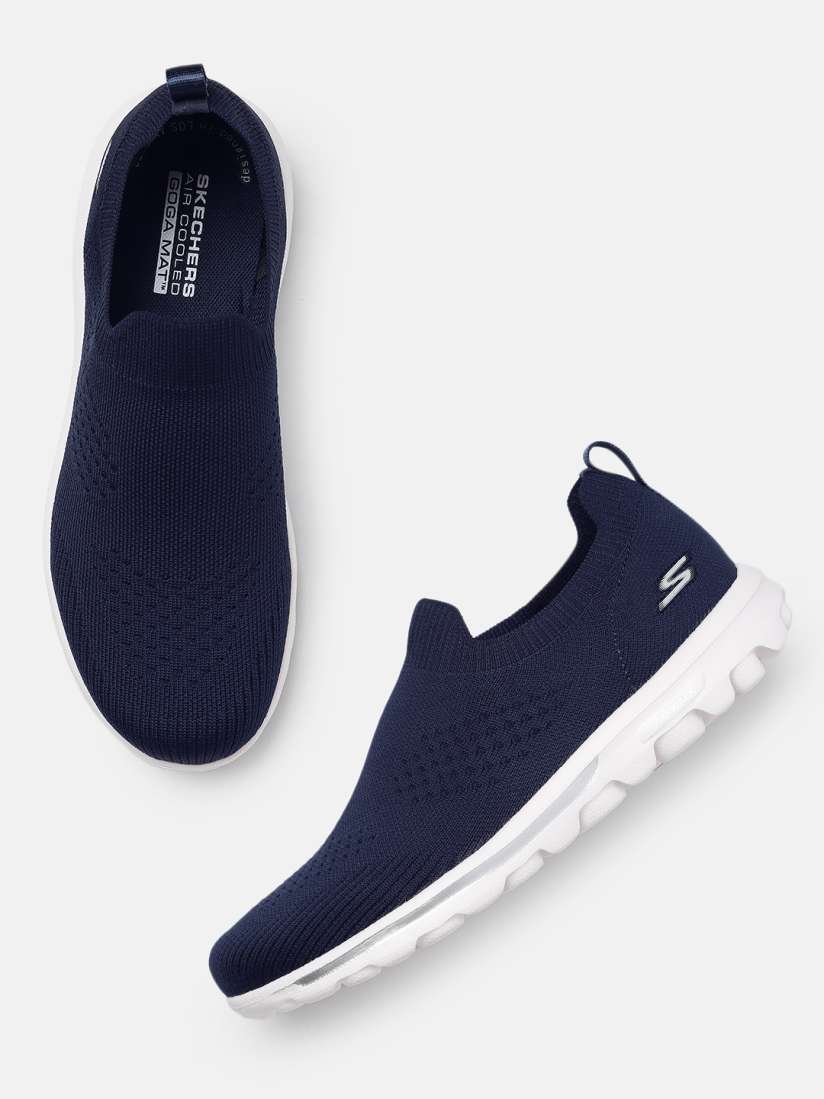 Skechers walking shoes for travel outlet