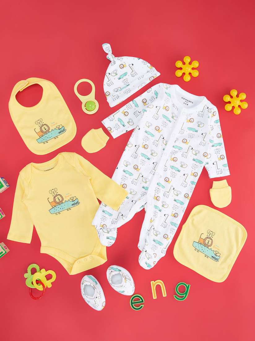 Pantaloon baby clothes store
