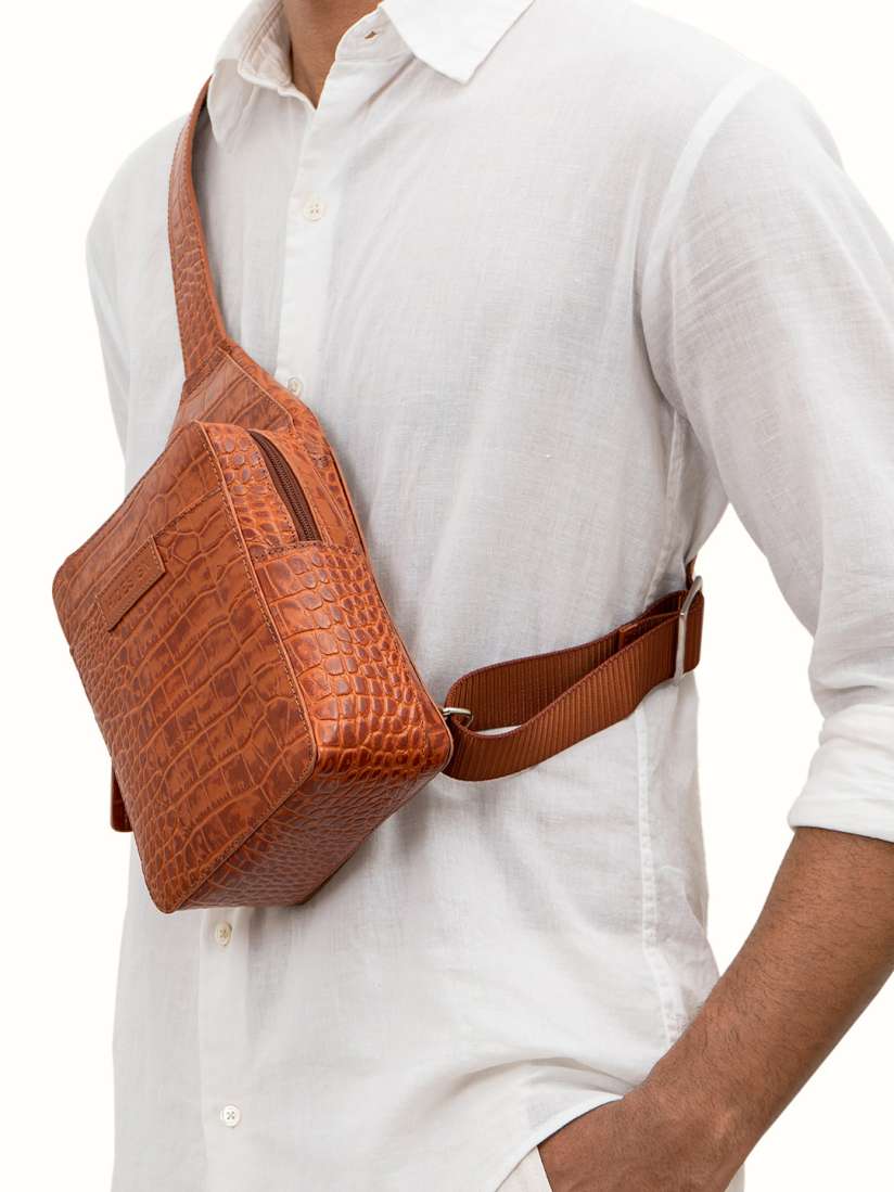 Fanny pack myntra store