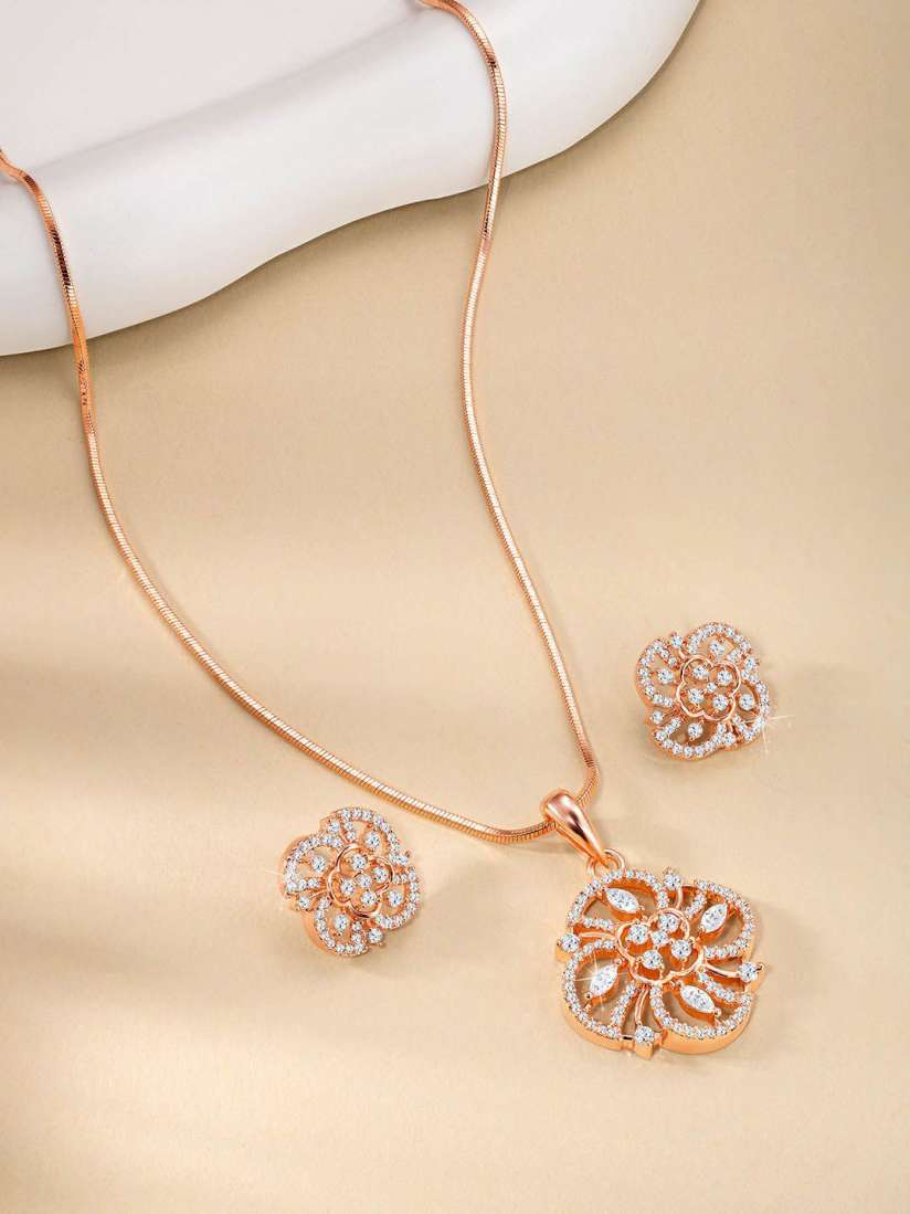 Peora pendant set deals