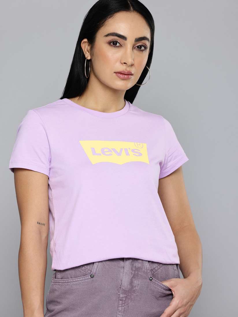 Levis t shirt myntra 2025