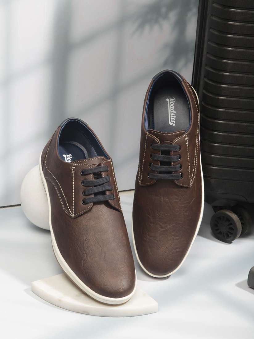 Mens casual shoes myntra best sale