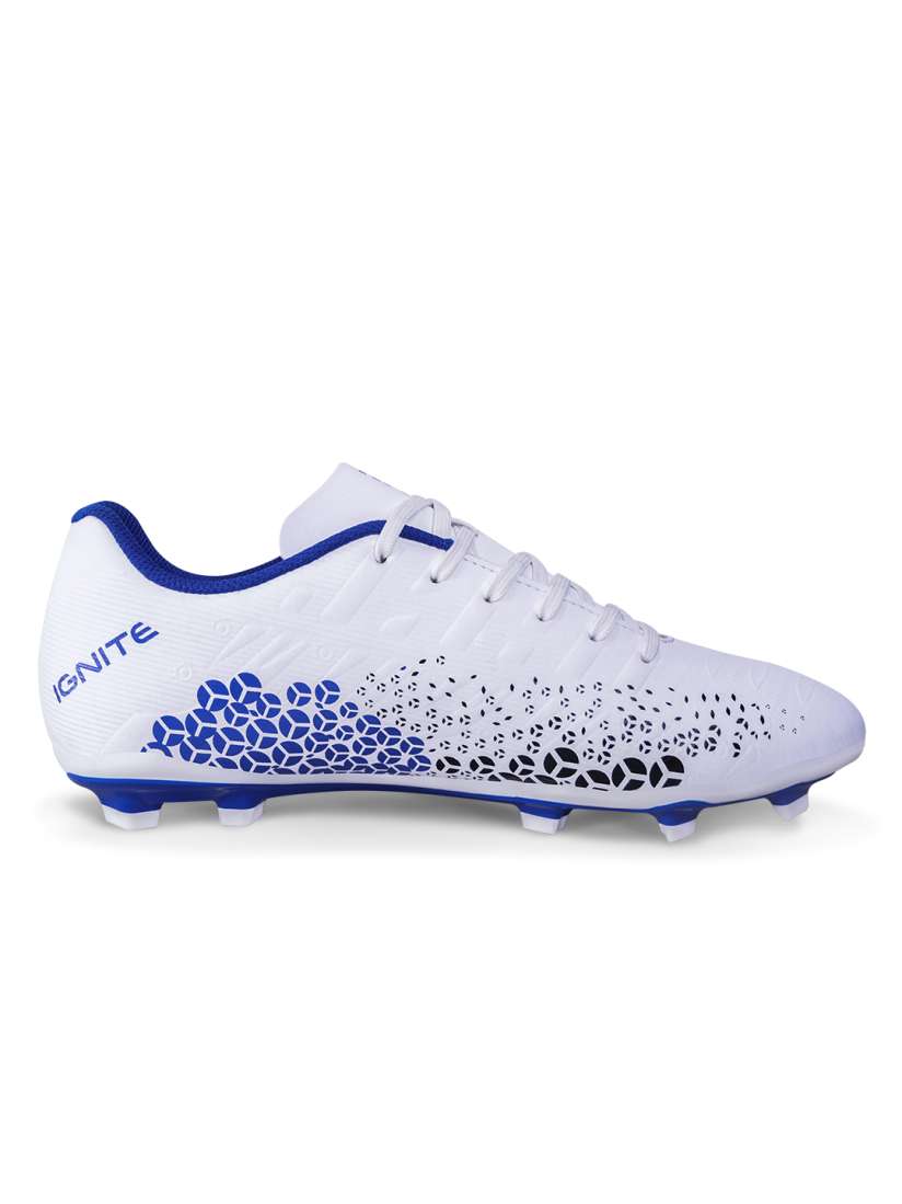 Nike football shoes myntra deals