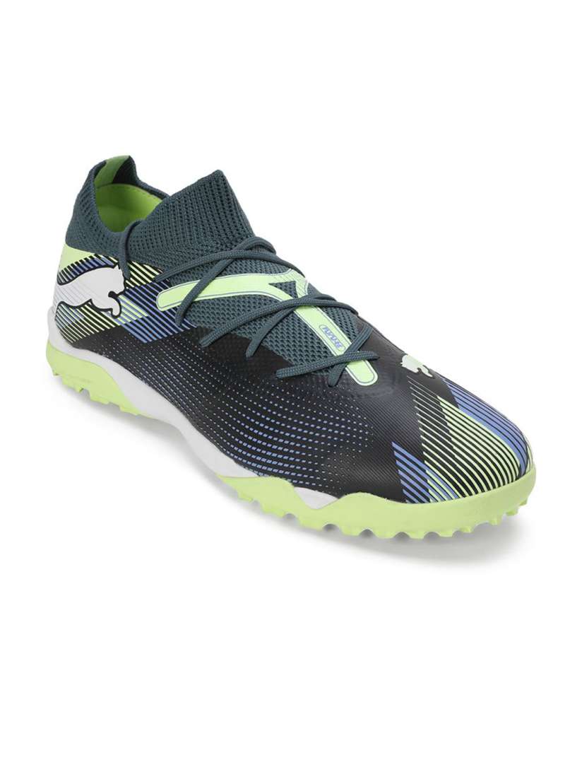 Football boots myntra deals
