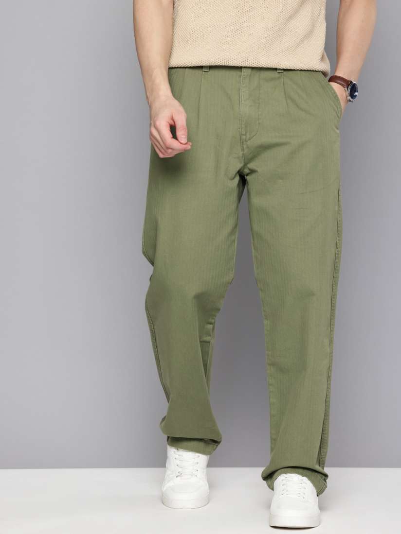 Buy Levis Men Pure Cotton Self Striped Loose Straight Fit Pleated Chinos Trousers Trousers for Men 30189358 Myntra