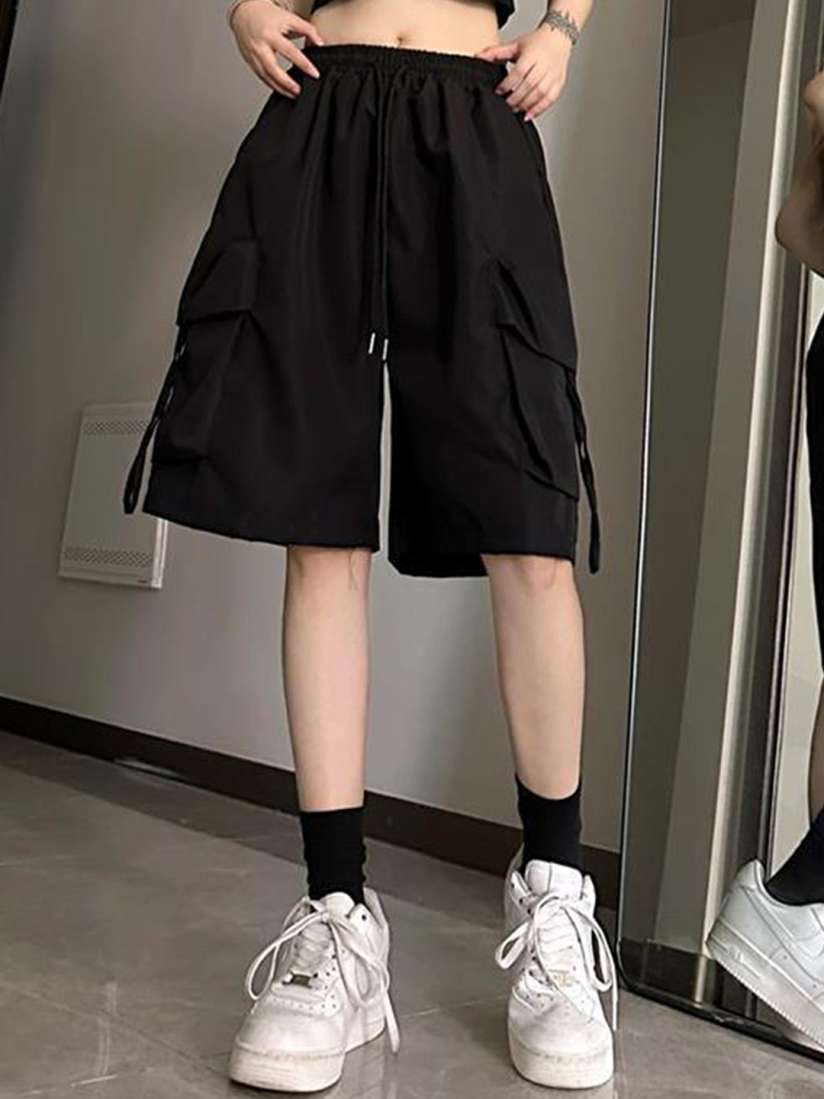 Loose bermuda shorts hotsell