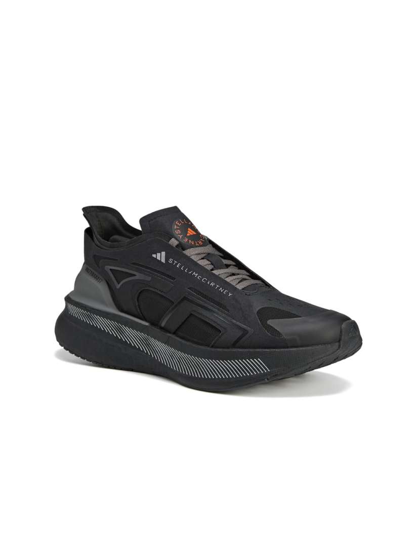 Sports shoes rs 5 shop