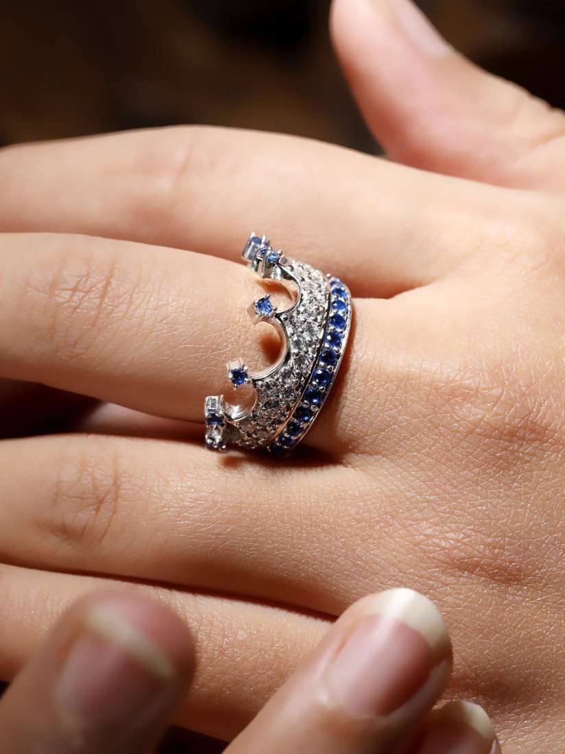 Exotic crown ring store