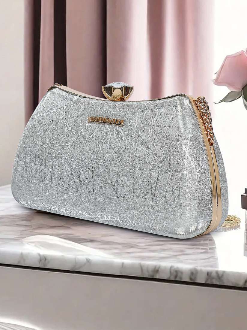 Clutches on myntra discount