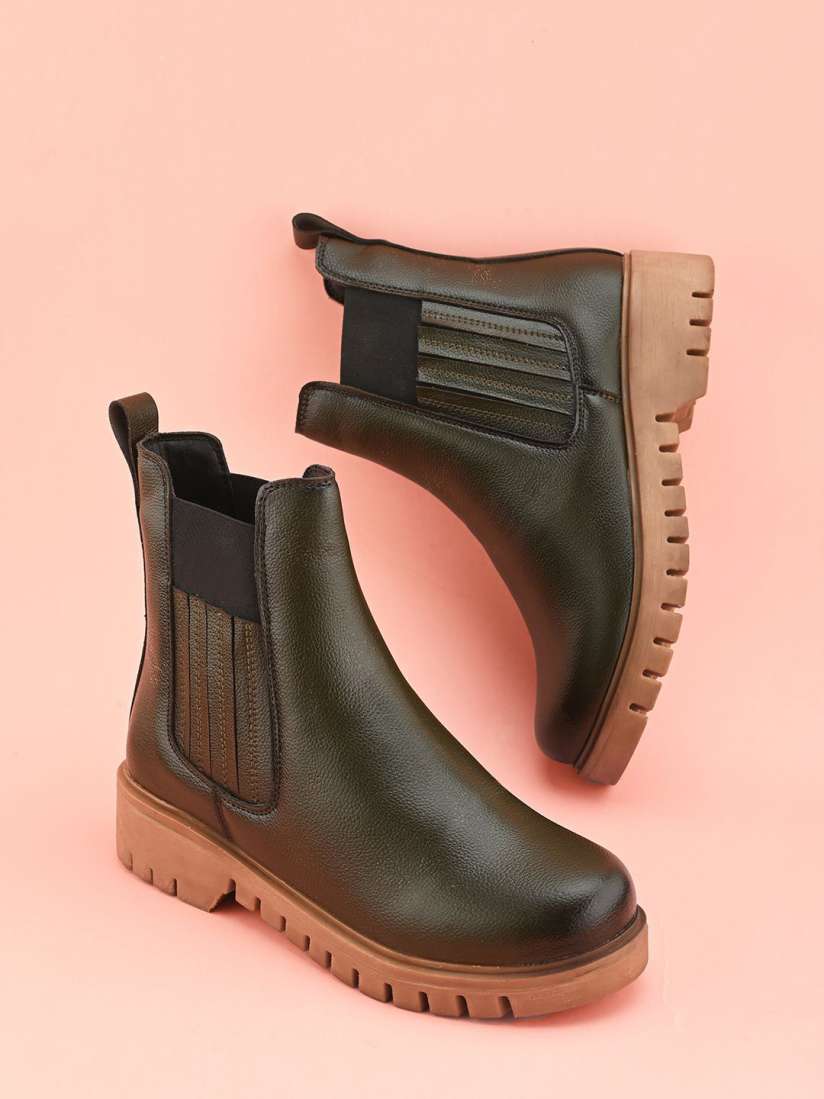 Buy The Roadster Lifestyle Co Women Block Heeled Chelsea Boots Boots for Women 30478286 Myntra