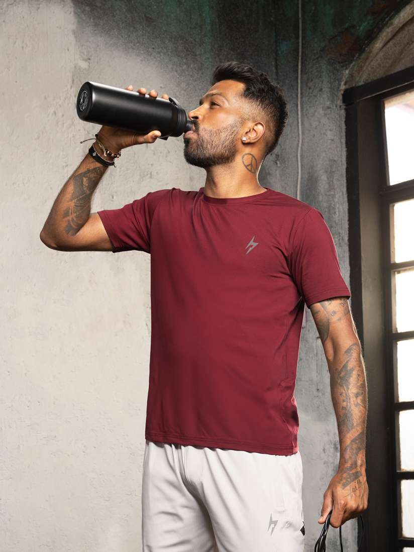 Moisture wicking mens t shirts store