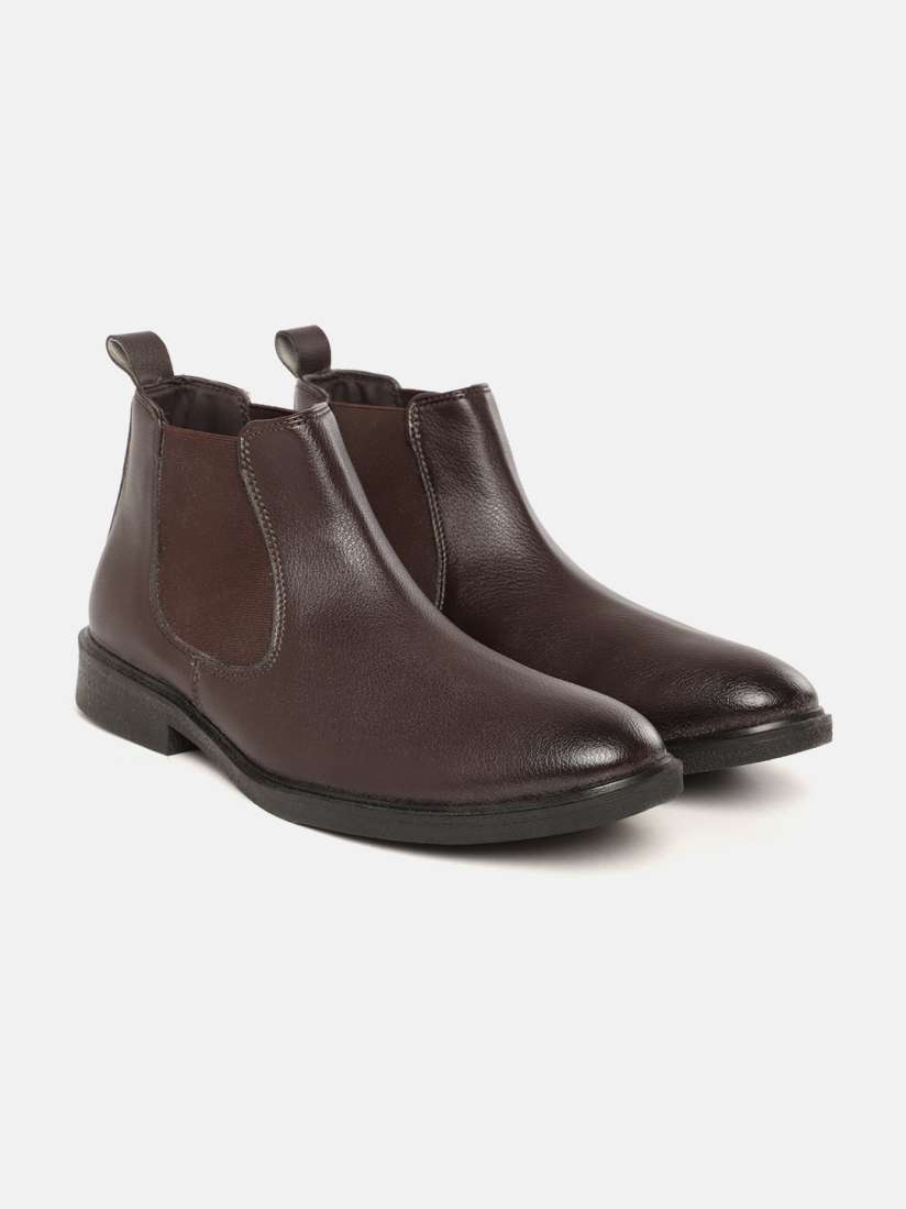 Myntra chelsea boots new arrivals