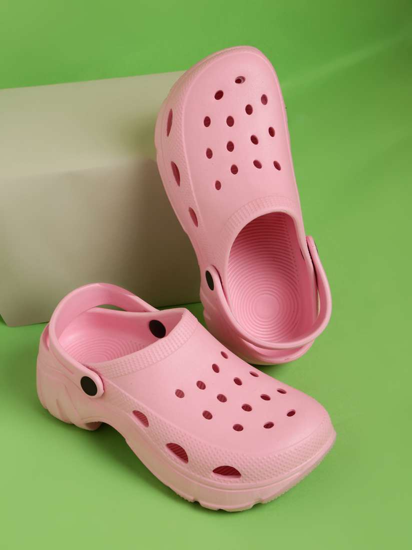 Patterned clogs sale