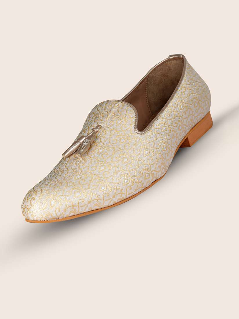 Buy TANNY SHOES Men Round Toe Printed Mojaris Casual Shoes for Men 31536634 Myntra