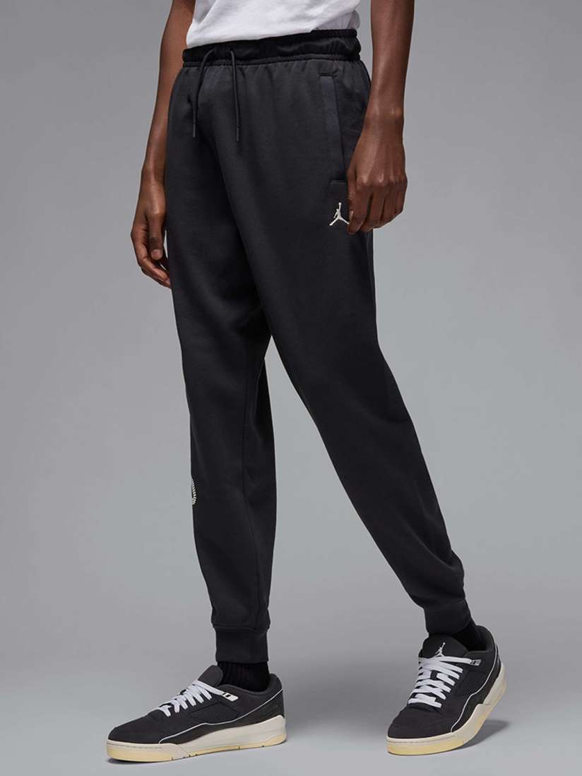 Nike joggers myntra top