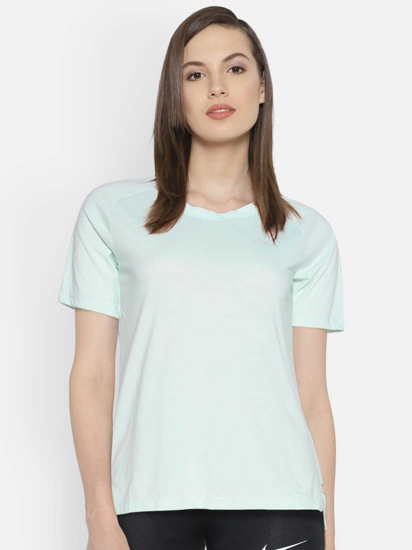 Nike women's tailwind top 2025
