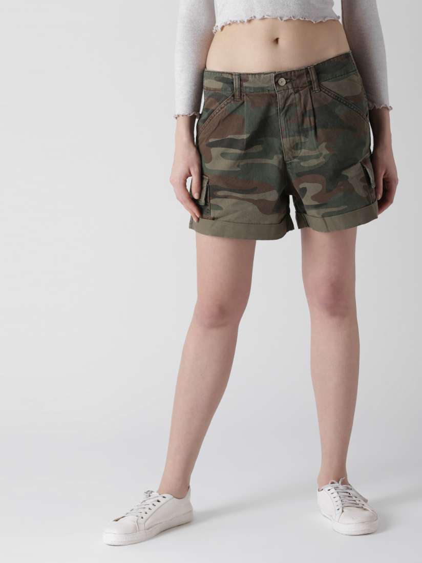 Camo shorts womens forever 21 store