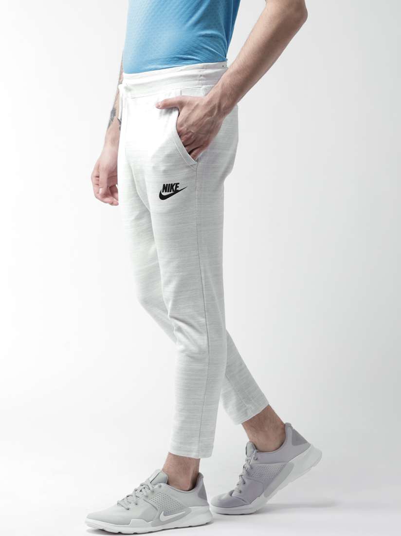 Nike advance 15 joggers new arrivals