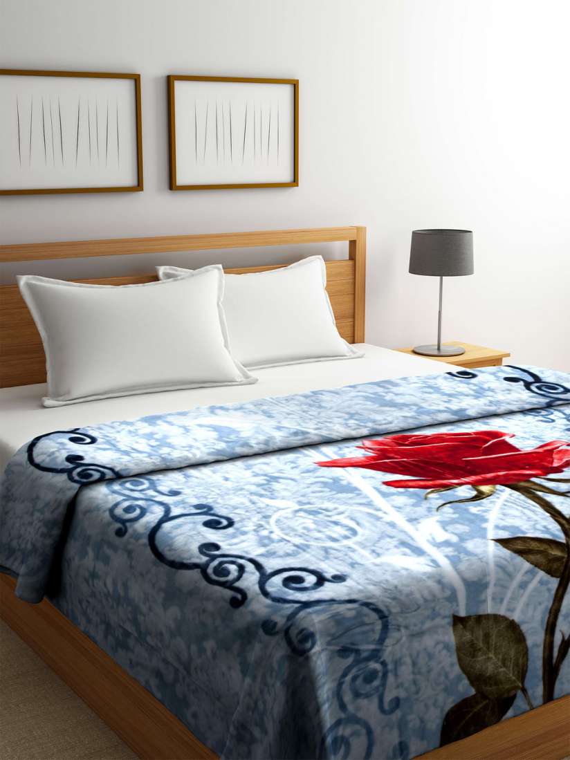 Raymond heavy winter blanket top