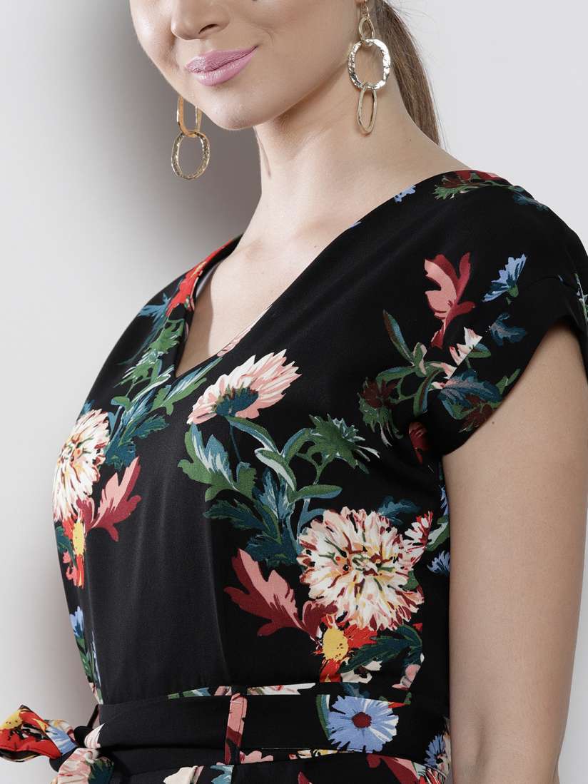 Buy DOROTHY PERKINS Black & Peach-Coloured Floral Print