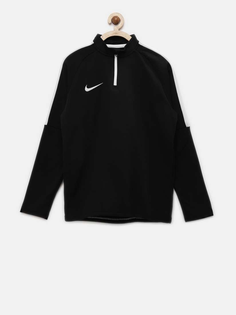 Nike sweatshirts myntra cheap