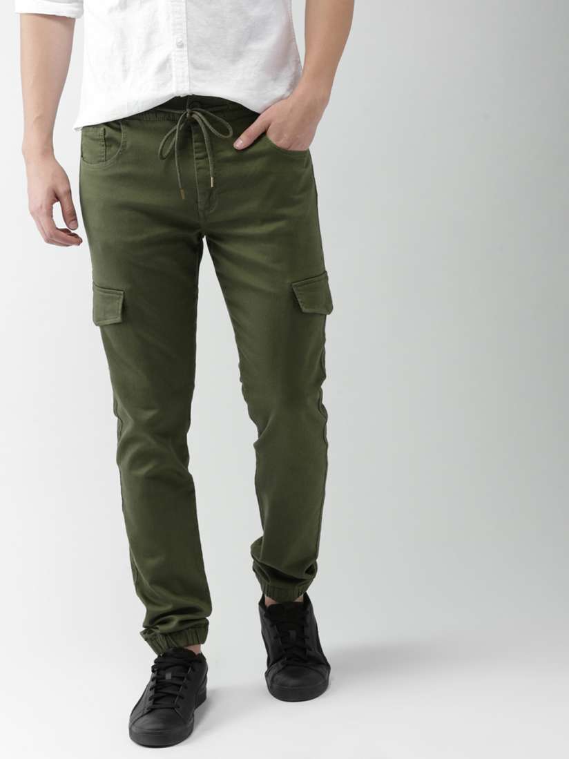 Levis cargo joggers best sale