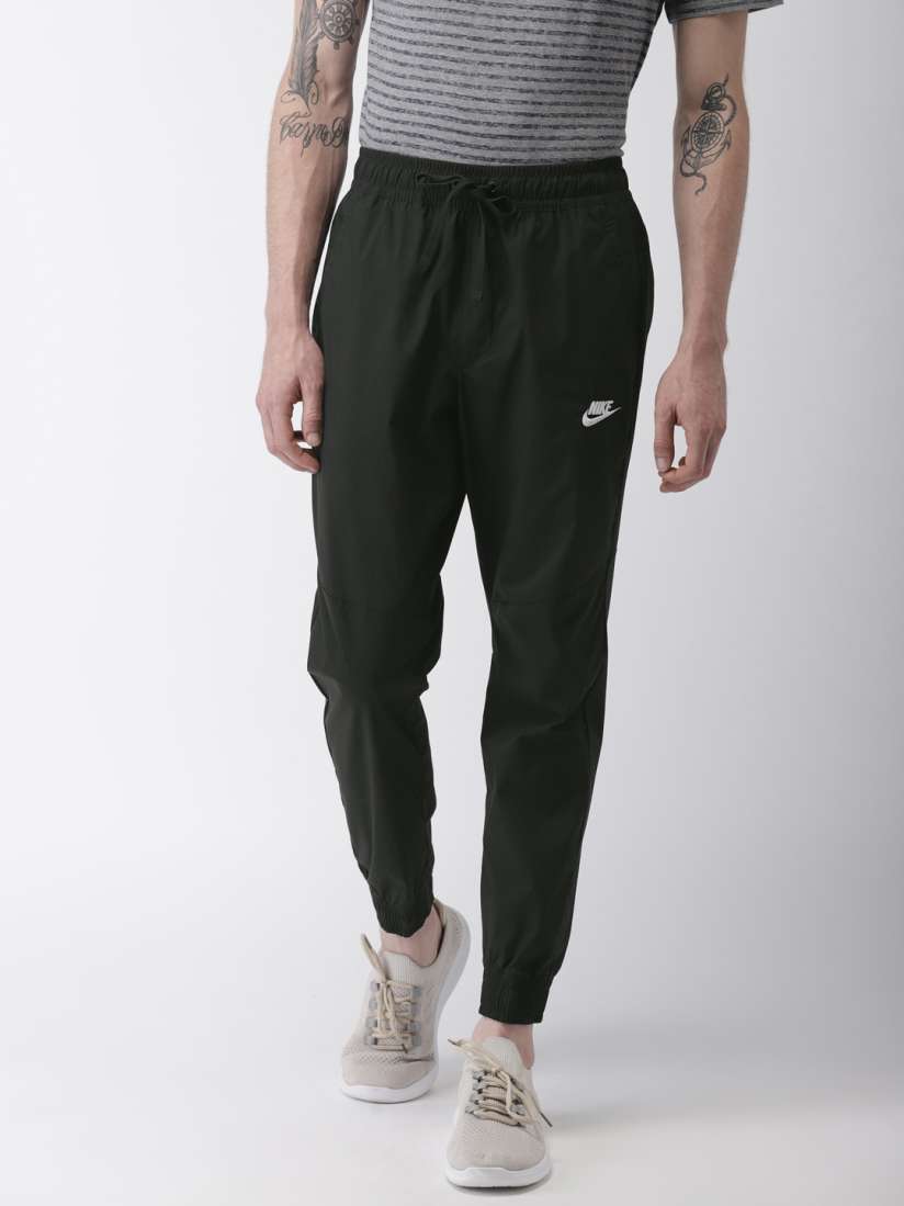 Nike core joggers 2025