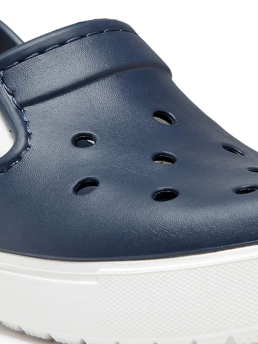 Navy blue and white crocs new arrivals
