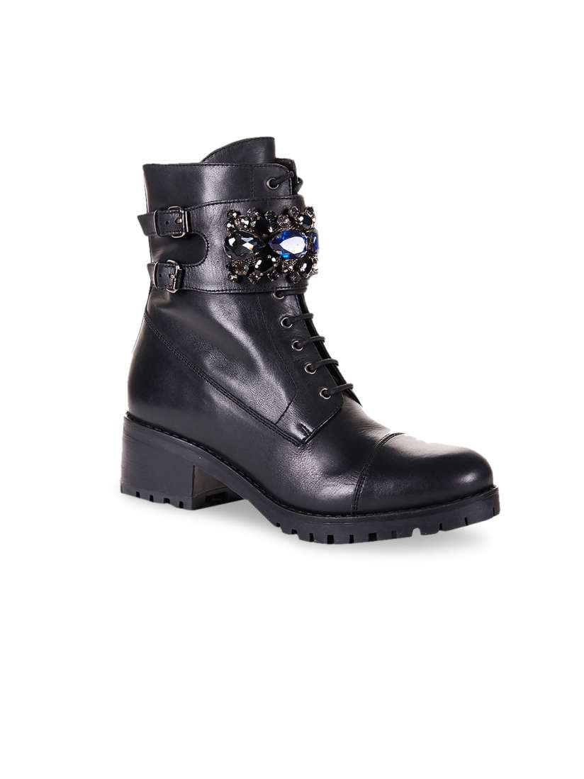 Myntra boots for ladies top