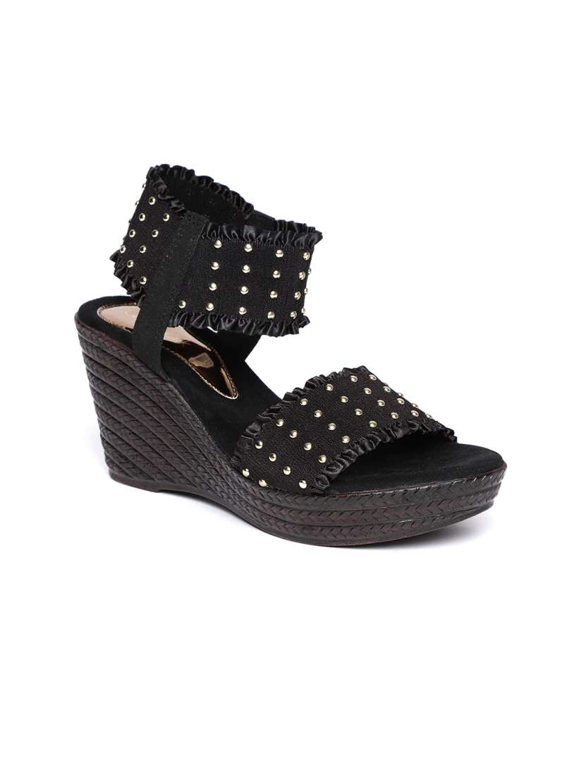Catwalk wedges black top