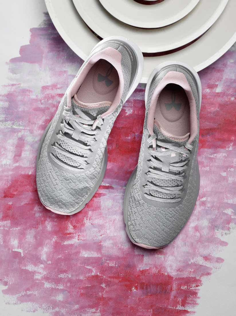 Under armour escape 2 outlet