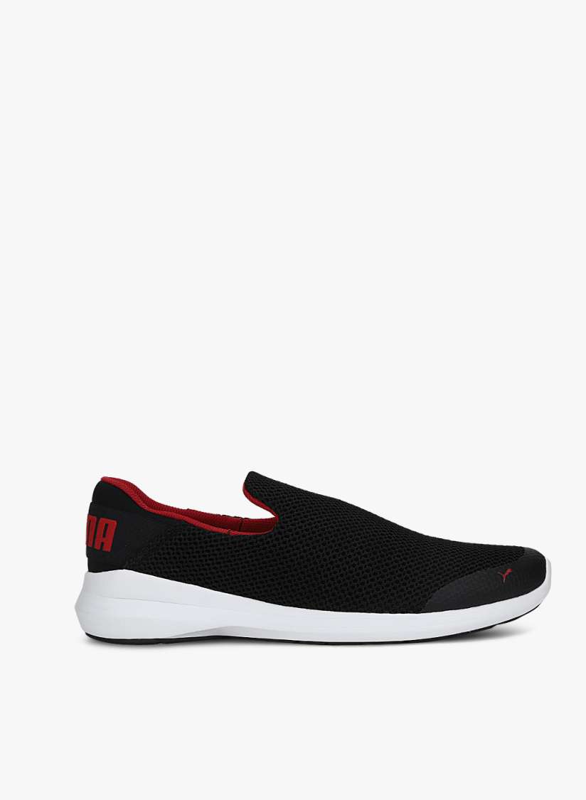 Puma stride evo slip on top