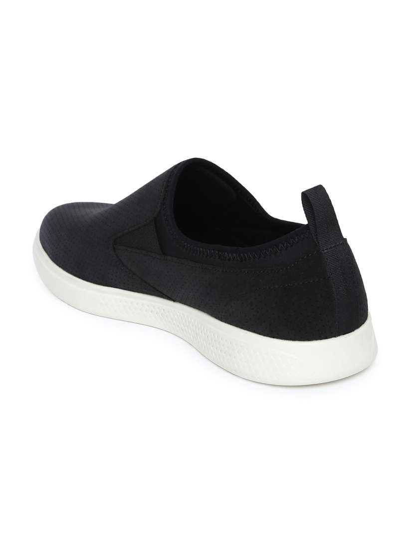 Buy Skechers Men Black Glide 2.0 Ultra Suede Walking Shoes Sports Shoes for Men 7777940 Myntra