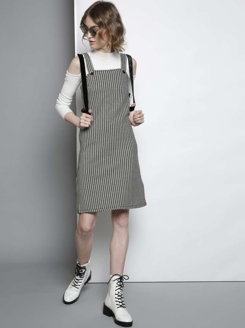 Buy DOROTHY PERKINS Women Black Off White Houndstooth Pattern Pinafore Dress Dresses for Women 7850451 Myntra