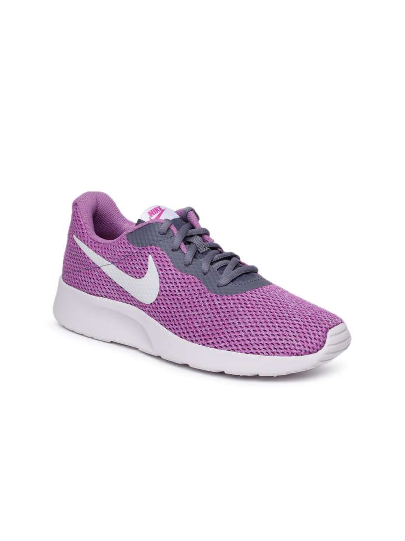 Nike women's tanjun tennis shoes deals