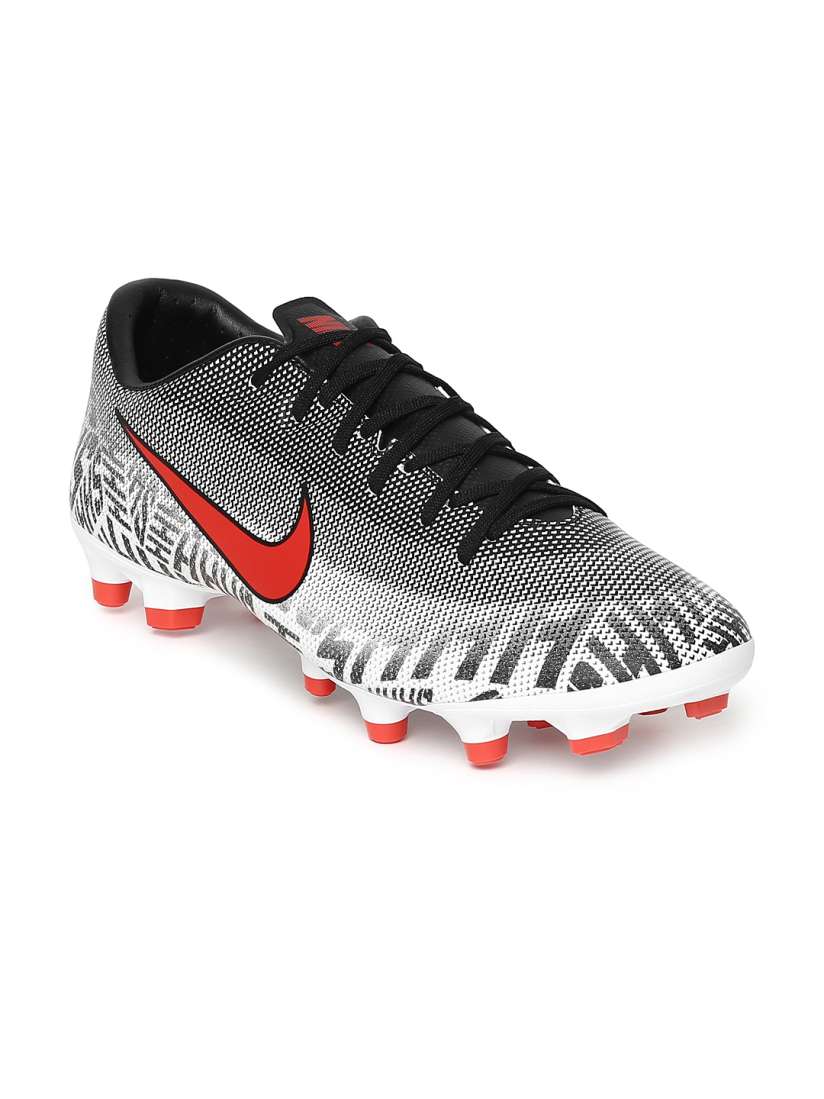 Nike studs myntra sales