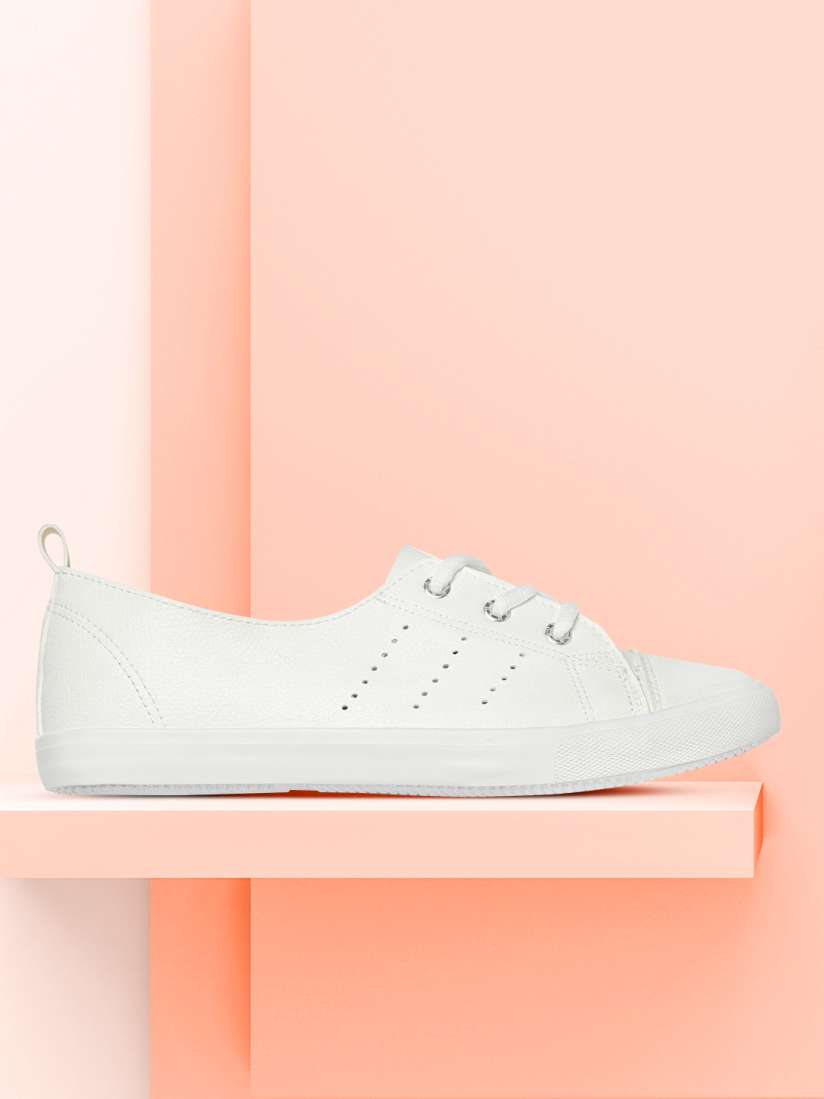 Myntra mast and harbour shoes on sale