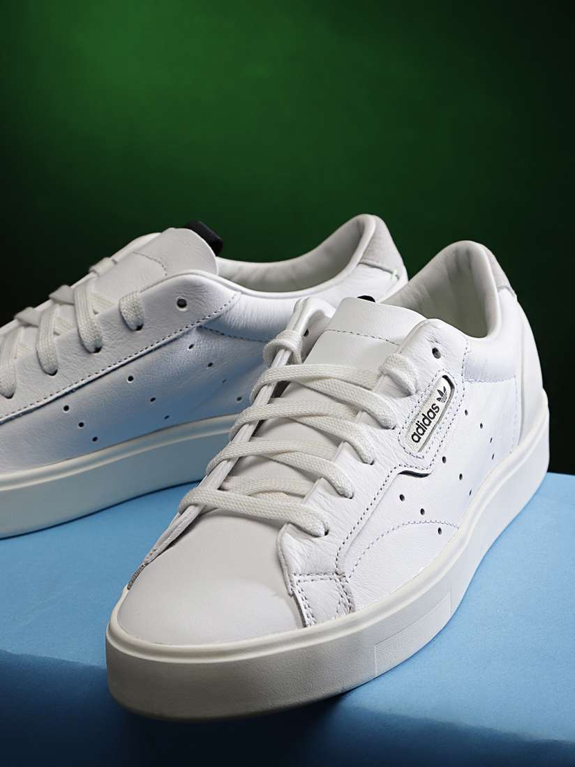 Adidas white shoes myntra 2025