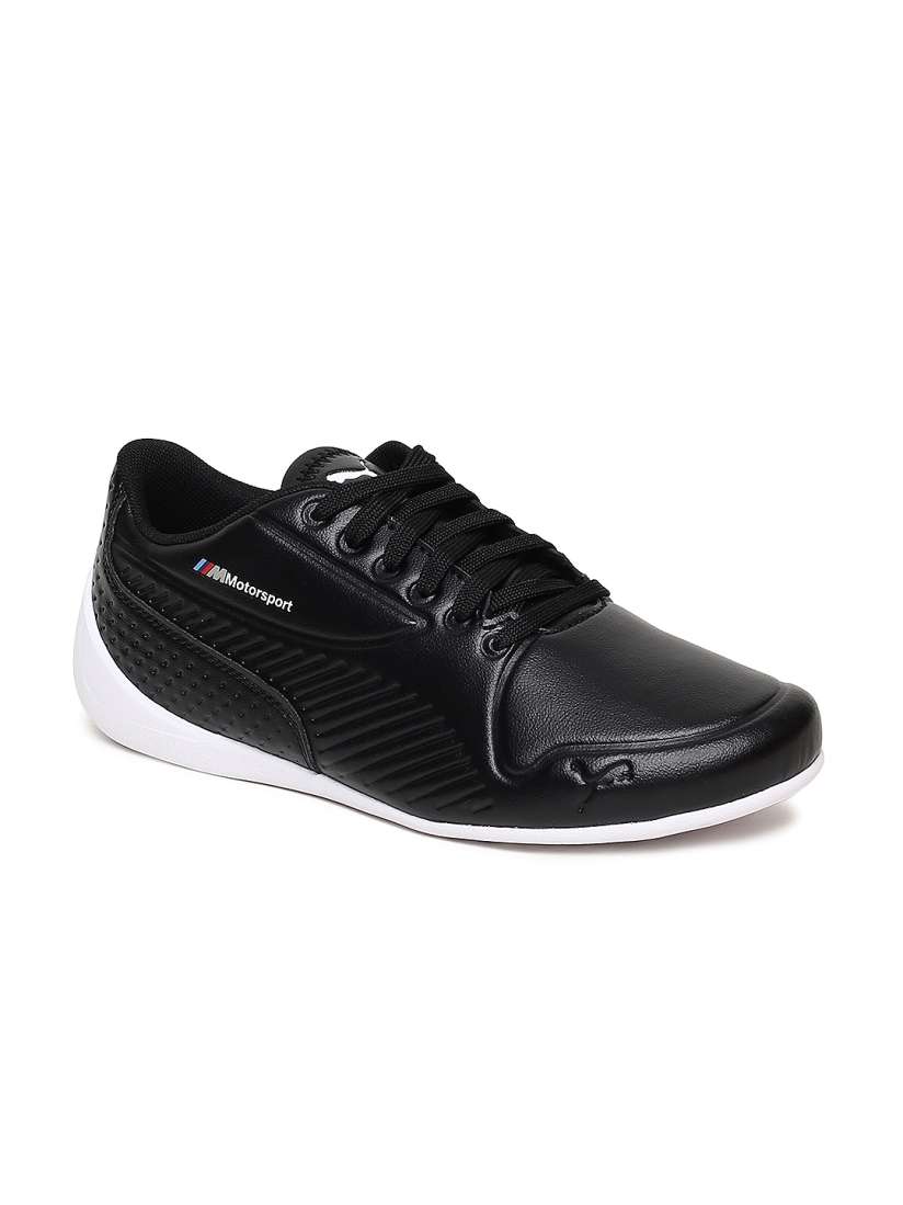 Shoes from the 7s and 8s store