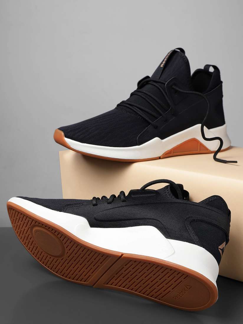 Reebok training guresu trainers in black best sale