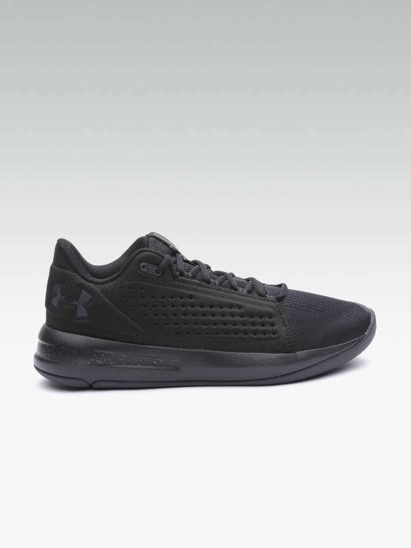 Under armour men's torch low basketball shoe discount