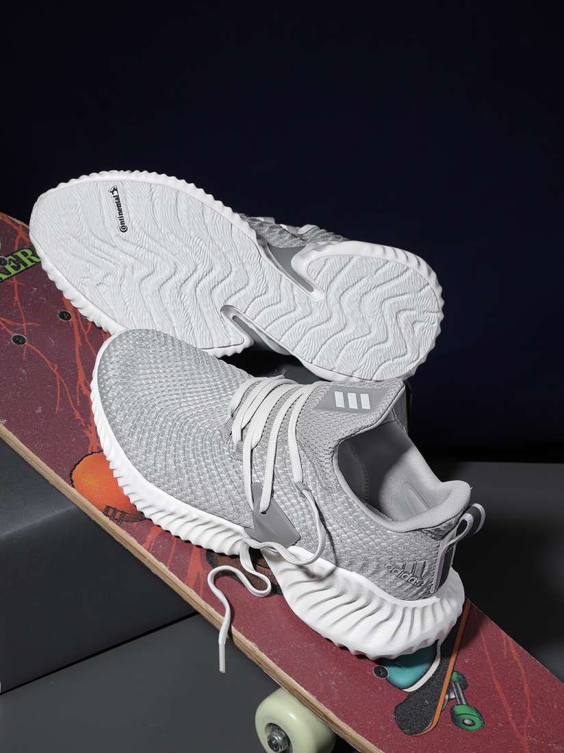 Women's alphabounce instinct running shoes hot sale