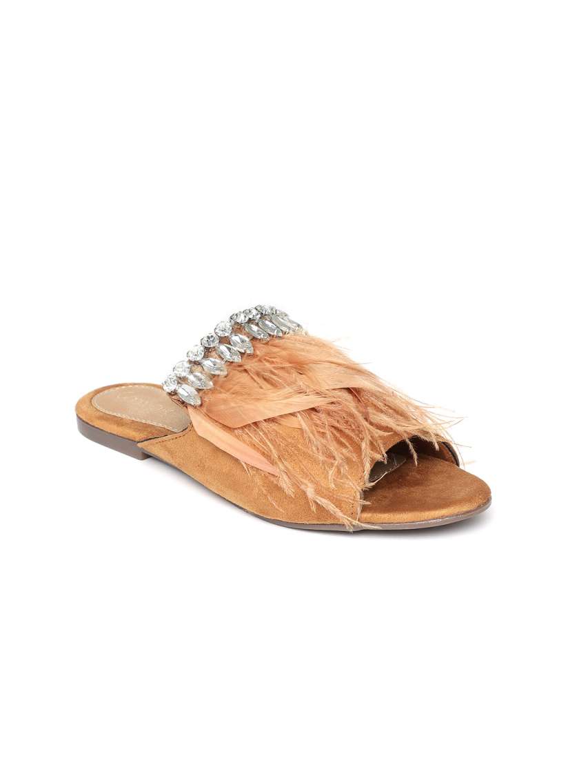 Catwalk tan flats store