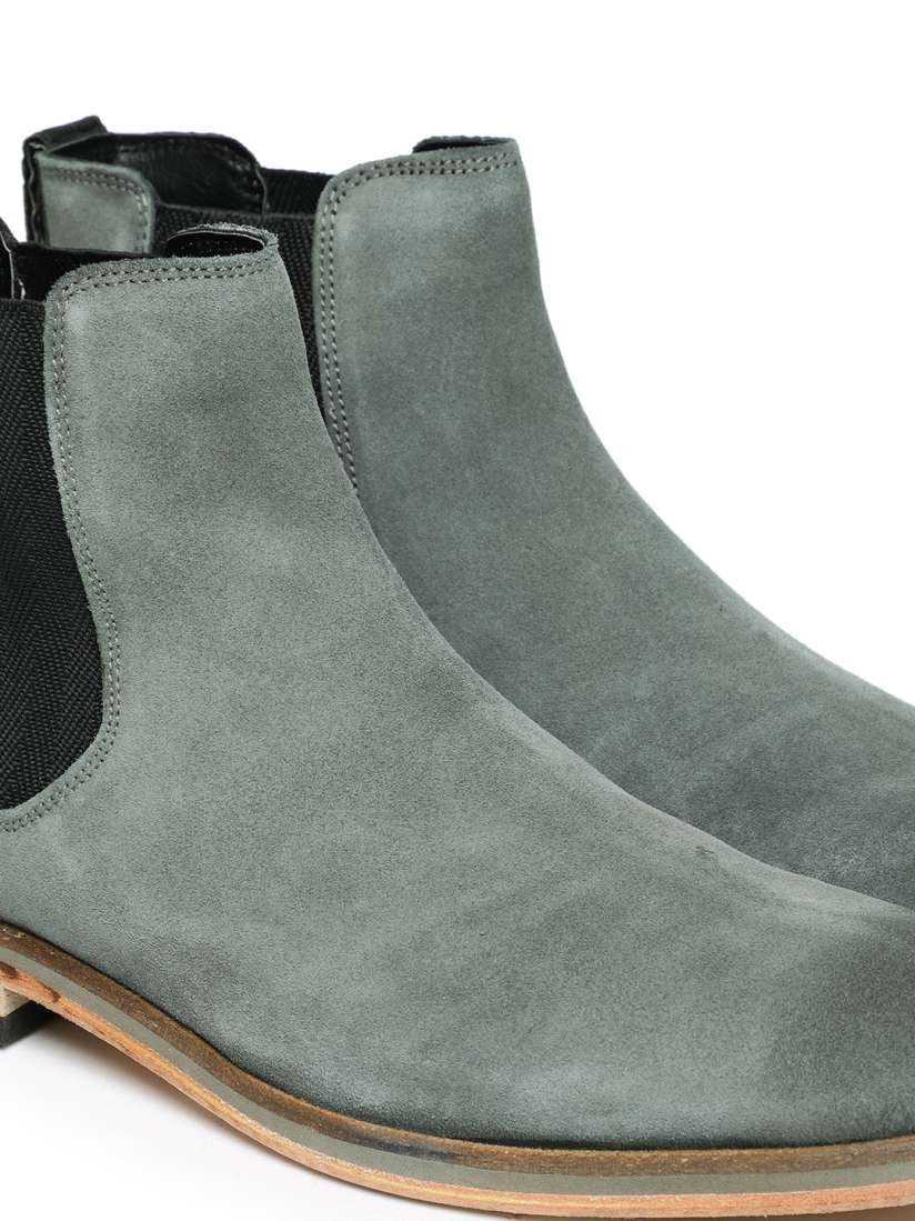 Superdry grey boots top
