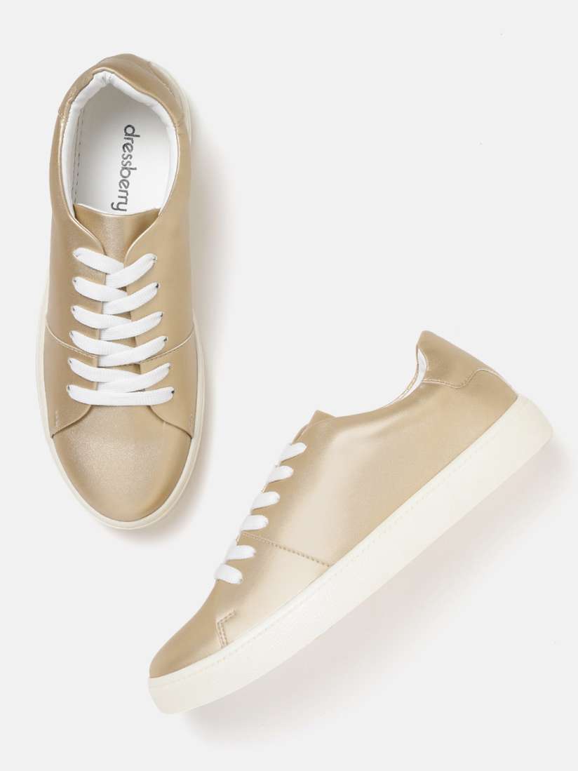 Dressberry white shoes top