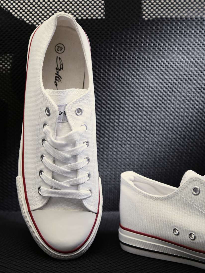 Myntra canvas shoes top