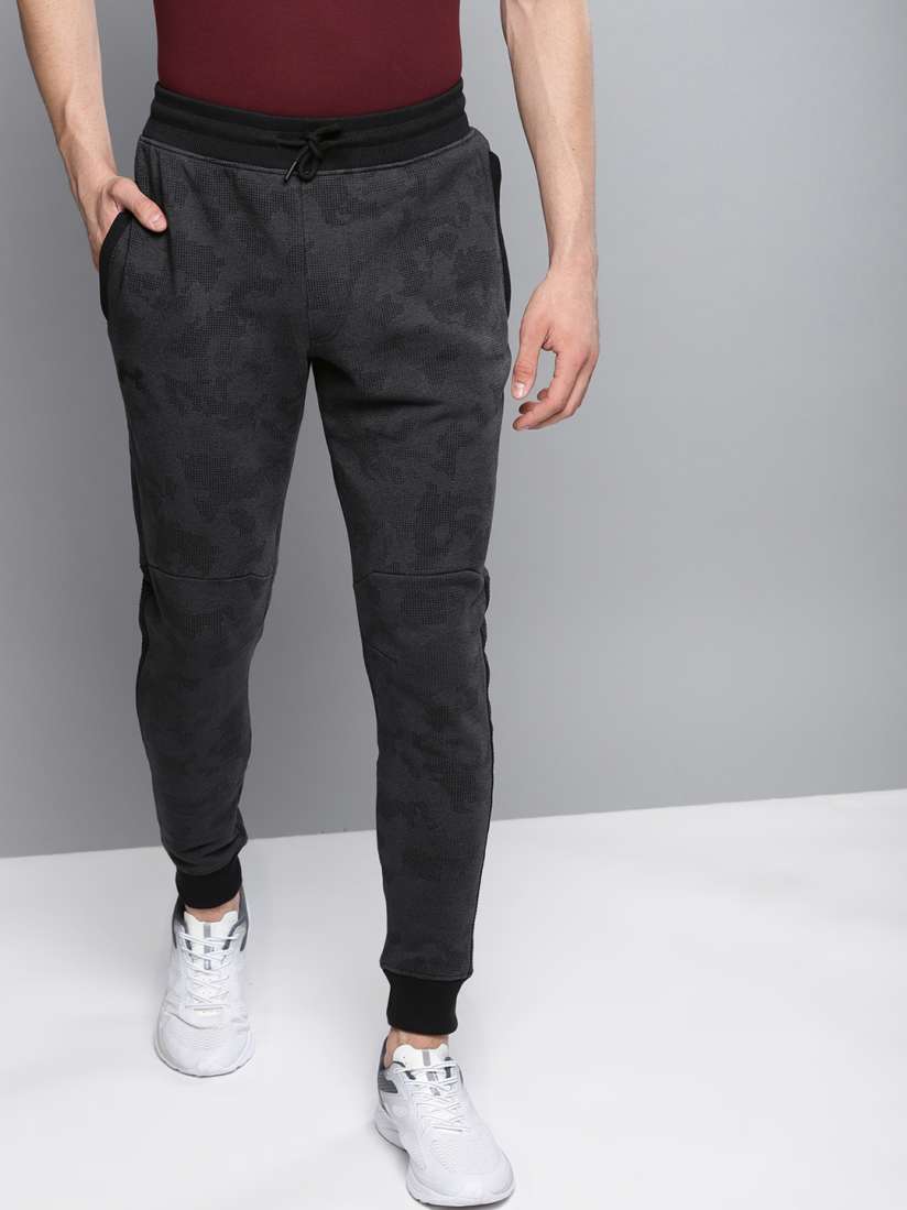 Buy UNDER ARMOUR Men Charcoal Grey Black Microthread Fleece Camouflage Print Joggers Track Pants for Men 8774395 Myntra