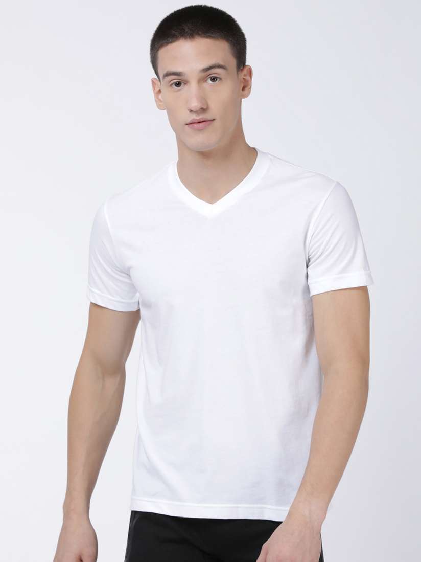 Levis t shirt myntra deals